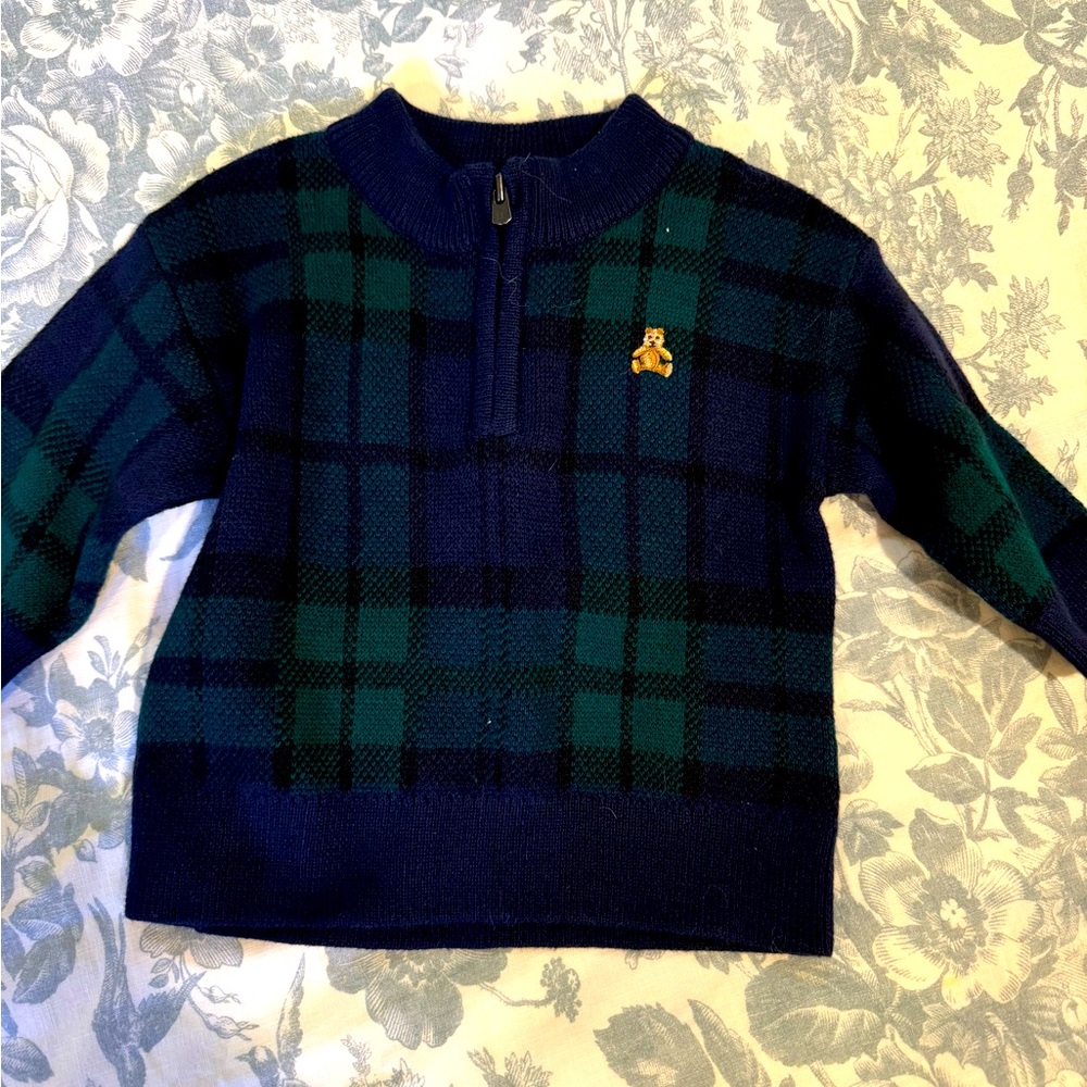 Gap sweater